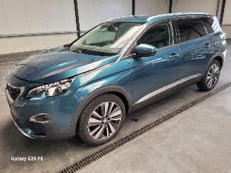 krockskadad bil auto Peugeot 5008 PureTech 1.2 96-KW Automaat 7-Persoons 2020/8