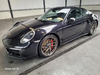 damaged passenger cars Porsche 911 Carrera 4 GTS 331-KW PDK Automaat Panoramadak 2018/12