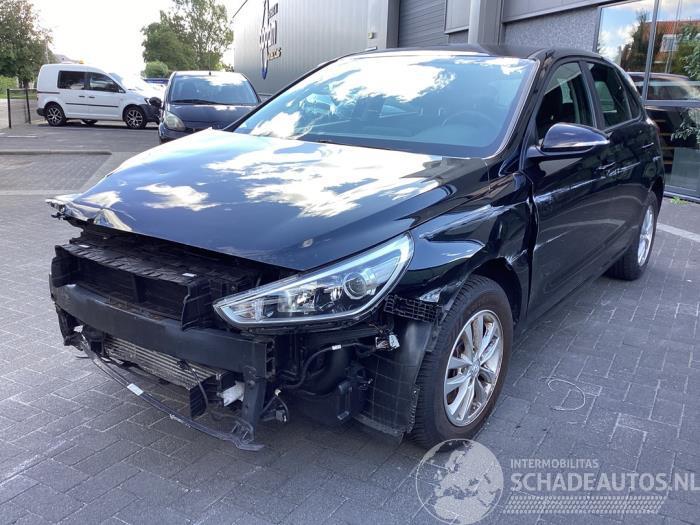 Hyundai I-30 i30 (PDEB5/PDEBB/PDEBD/PDEBE), Hatchback, 2016 1.0 T-GDI 12V