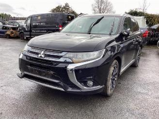Mitsubishi Outlander Outlander (GF/GG), SUV, 2012 2.0 16V PHEV 4x4 picture 1