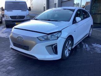 Vrakbiler auto Hyundai Ioniq Ioniq, Liftback, 2016 / 2022 Electric 2017/10