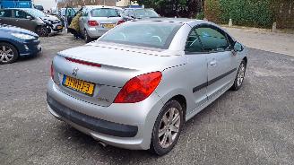 Peugeot 208 16VTi picture 6