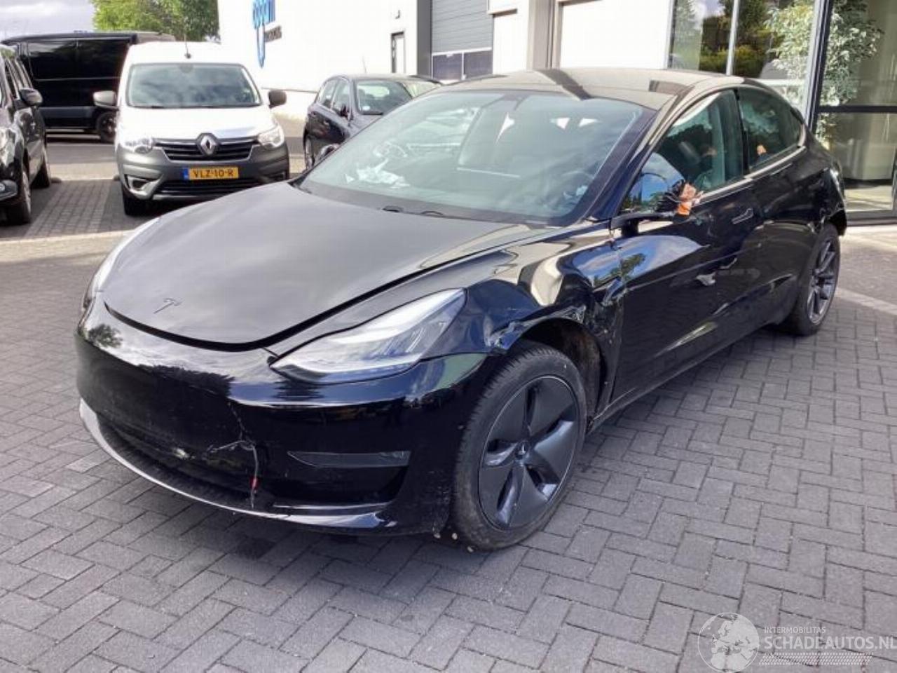 Tesla Model 3 Model 3, Sedan, 2017 Standard RWD Plus 60 kWh