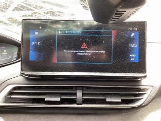 Peugeot 5008 5008 II (M4/MC/MJ/MR), MPV, 2016 / 2024 1.2 12V e-THP PureTech 130 picture 12