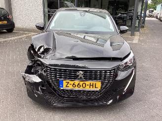 Peugeot 208 1.2 Pure Tech Active picture 2