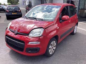 Vrakbiler auto Fiat Panda Panda (312), Hatchback, 2012 0.9 TwinAir 65 2013/5