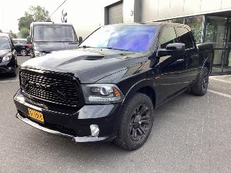 damaged passenger cars Dodge Ram 4x4 quad Cab 5.7 2013/10