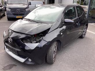 Salvage car Toyota Aygo Aygo (B40), Hatchback, 2014 1.0 12V VVT-i 2019/1