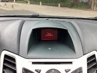 Ford Fiesta 1.6 TDCi Titanium picture 12