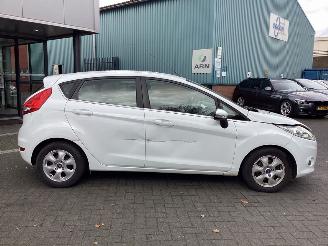 Ford Fiesta 1.6 TDCi Titanium picture 4