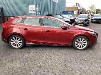 Volvo V-40 1.6 D2 Summum picture 4