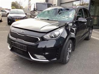 Coche siniestrado Kia Niro Niro I (DE), SUV, 2016 / 2022 1.6 GDI Hybrid 2017/12