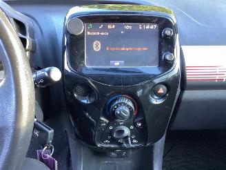 Peugeot 108  picture 10