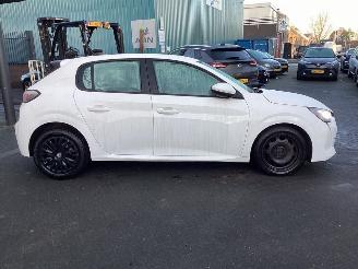 Peugeot 208 1.2 PureTech Bleu picture 4