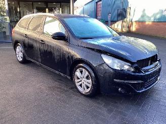 Peugeot 308 1.2 Pure Tech picture 3