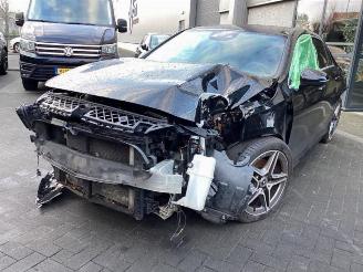 Vrakbiler auto Mercedes A-klasse A (177.0), Hatchback, 2018 / 2026 1.3 A-180 Turbo 16V 2020/1