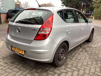 Hyundai I-30  picture 5