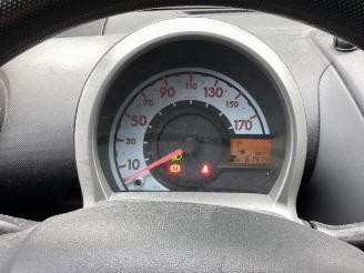 Toyota Aygo Aygo (B10), Hatchback, 2005 / 2014 1.0 12V VVT-i picture 11