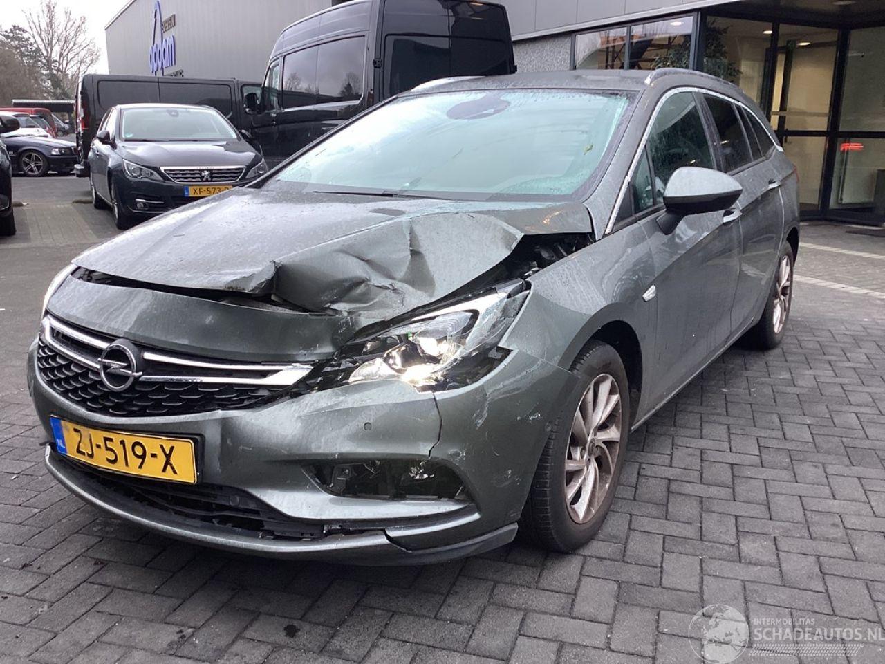 Opel Astra 1.4 Turbo Innovation
