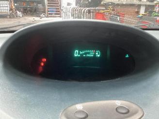 Vrakbiler auto Toyota Yaris-verso Yaris Verso (P2), MPV, 1999 / 2005 1.3 16V 2002/4