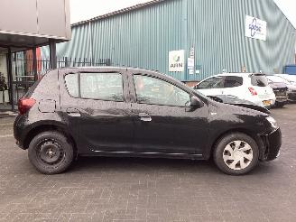 Dacia Sandero 1.0 SCe Laureate picture 4
