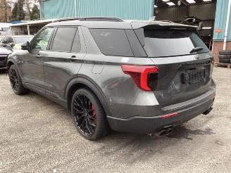 Ford Explorer  picture 7