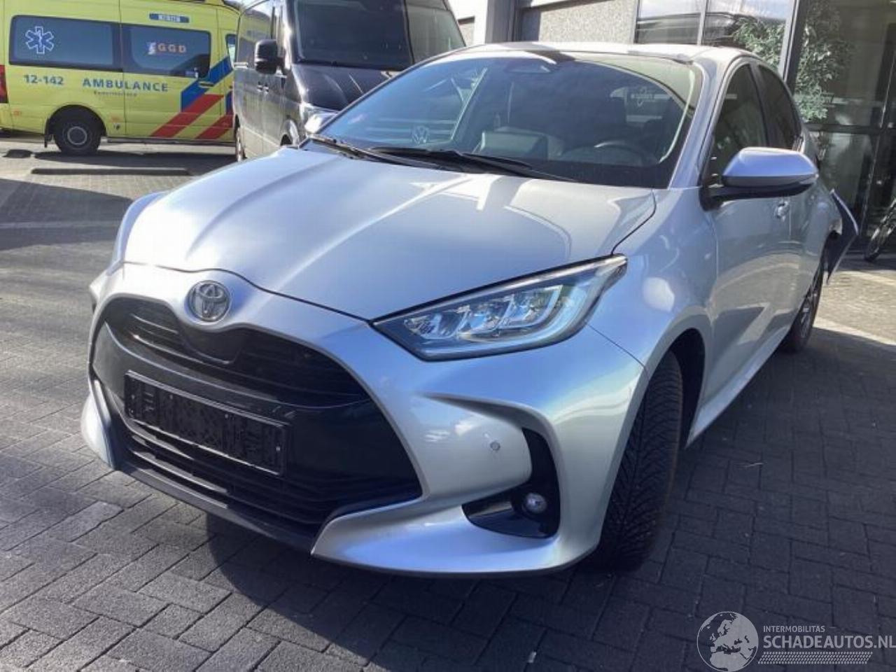 Toyota Yaris Yaris IV (P21/PA1/PH1), Hatchback, 2020 1.5 12V Hybrid 115