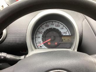 Toyota Aygo Aygo (B10), Hatchback, 2005 / 2014 1.0 12V VVT-i picture 11