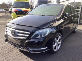 Uttjänta bilar auto Mercedes B-klasse B (W246/W242), Hatchback, 2011 / 2018 1.6 B-180 BlueEFFICIENCY Turbo 16V 2013/11