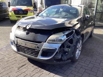 Coche siniestrado Renault Mégane Megane III Coupe (DZ), Hatchback 3-drs, 2008 / 2016 1.4 16V TCe 130 2010/6