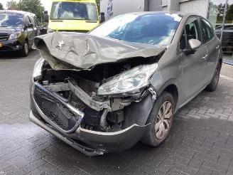 Uttjänta bilar auto Peugeot 208 208 I (CA/CC/CK/CL), Hatchback, 2012 / 2019 1.0 Vti 12V PureTech 2014/9