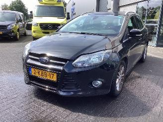 Damaged car Ford Focus 1.0 Ecoboost 2013/3