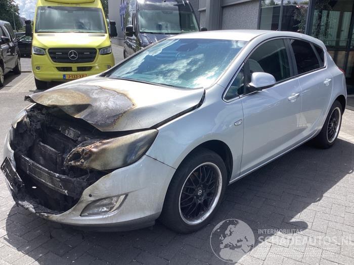 Opel Astra Astra J (PC6/PD6/PE6/PF6), Hatchback 5-drs, 2009 / 2015 1.4 Turbo 16V