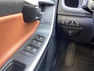 Volvo V-60 2.4 Plug in Hybrid picture 18