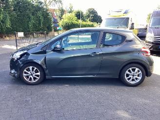 Peugeot 208 1.2 Vti Active picture 8