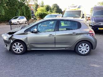 Peugeot 208 1.2 VTi Urban Soul picture 8