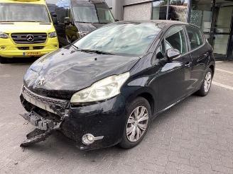 Vrakbiler auto Peugeot 208 208 I (CA/CC/CK/CL), Hatchback, 2012 / 2019 1.4 16V 2012/8