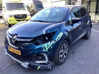 krockskadad bil auto Renault Captur 1.2 TCe Intens 2017/8