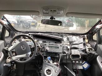 Toyota Prius Prius (ZVW3), Hatchback, 2009 / 2016 1.8 16V picture 9