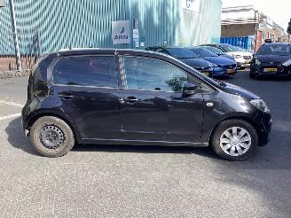 Volkswagen Up! 1.0 move up! BlueMotion picture 4