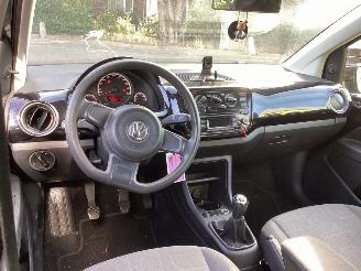Volkswagen Up! 1.0 move up! BlueMotion picture 9