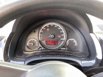 Volkswagen Up! 1.0 move up! BlueMotion picture 13
