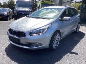 Voiture accidenté Kia Ceed 16 GDI 2012/9
