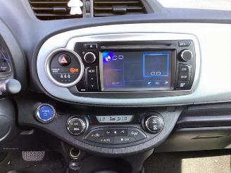Toyota Yaris Yaris III (P13), Hatchback, 2010 / 2020 1.5 16V Hybrid picture 12