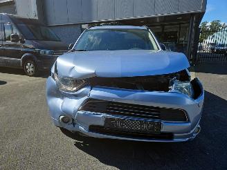 Mitsubishi Outlander 2.0 16v PHEV picture 2