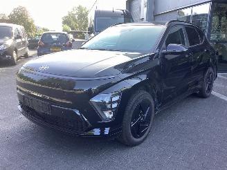 damaged passenger cars Hyundai Kona Long Range Pure edition  64.8 Kwh 2026/4