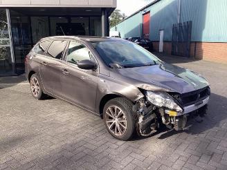 Peugeot 308 308 SW (L4/L9/LC/LJ/LR), Combi 5-drs, 2014 / 2021 1.2 12V e-THP PureTech 130 picture 3