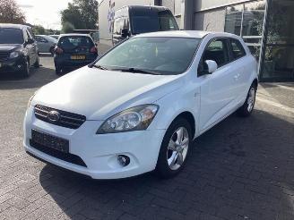 Sloopauto Kia Pro cee d Pro cee'd (EDB3), Hatchback 3-drs, 2008 / 2012 1.4 CVVT 16V 2010/6