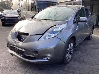 skadebil auto Nissan Leaf Leaf (ZE0), Hatchback, 2010 / 2017 Leaf 2014/12