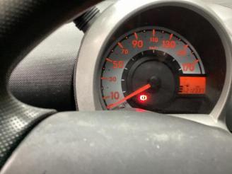 Peugeot 107 107, Hatchback, 2005 / 2014 1.0 12V picture 11